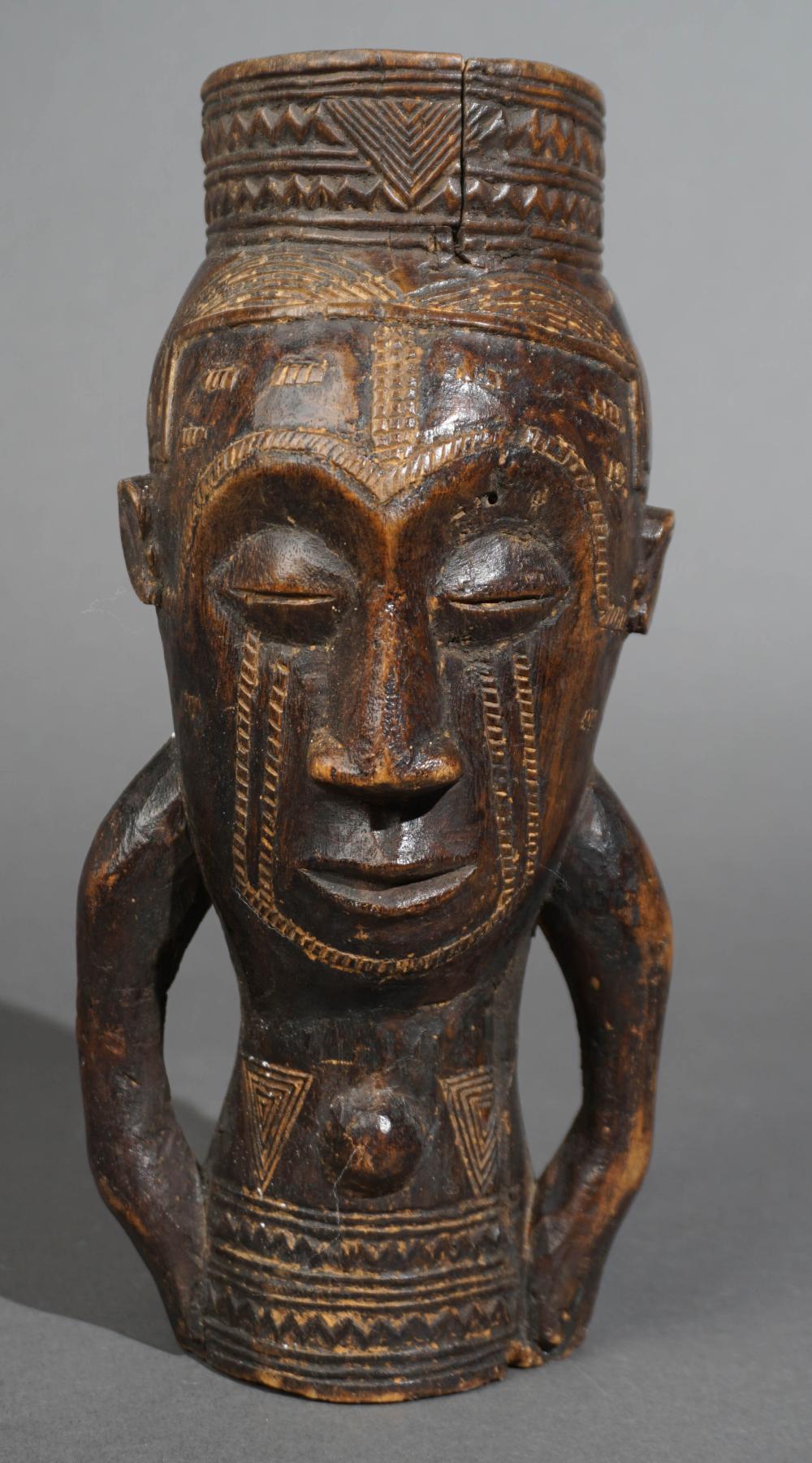 AFRICAN CARVED WOOD HEAD FORM VESSEL  3b22b0