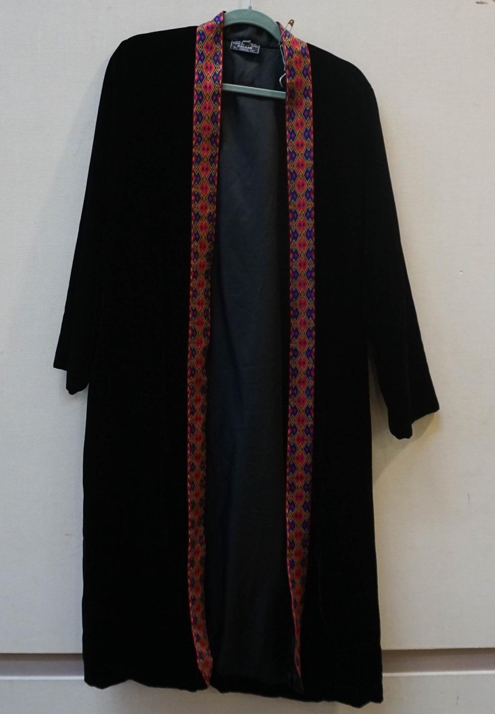 BLACK VELVET EMBROIDERED LONG DUSTERBlack 3b2300