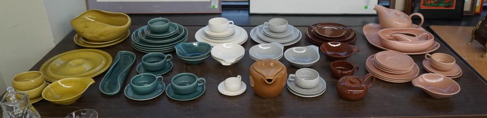 COLLECTION OF RUSSEL WRIGHT CERAMIC