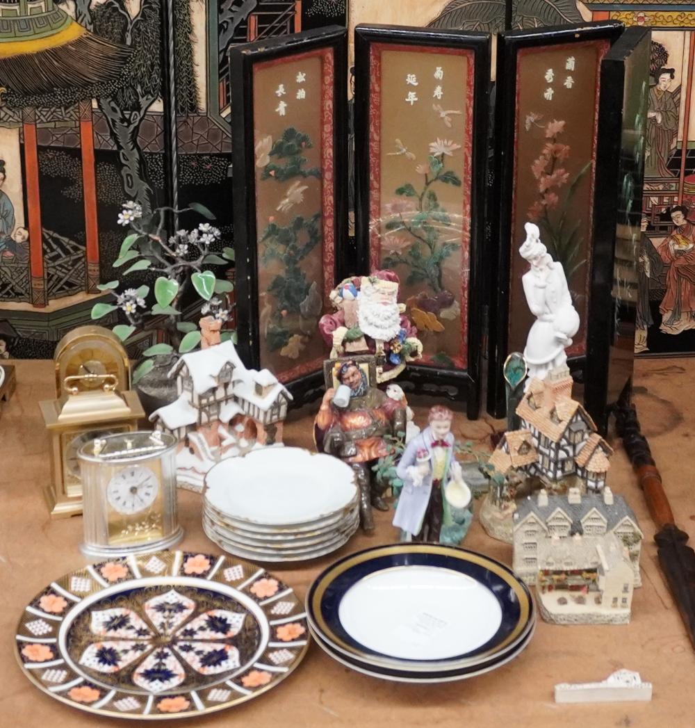 GROUP OF PORCELAIN PLATES, FIGURINES