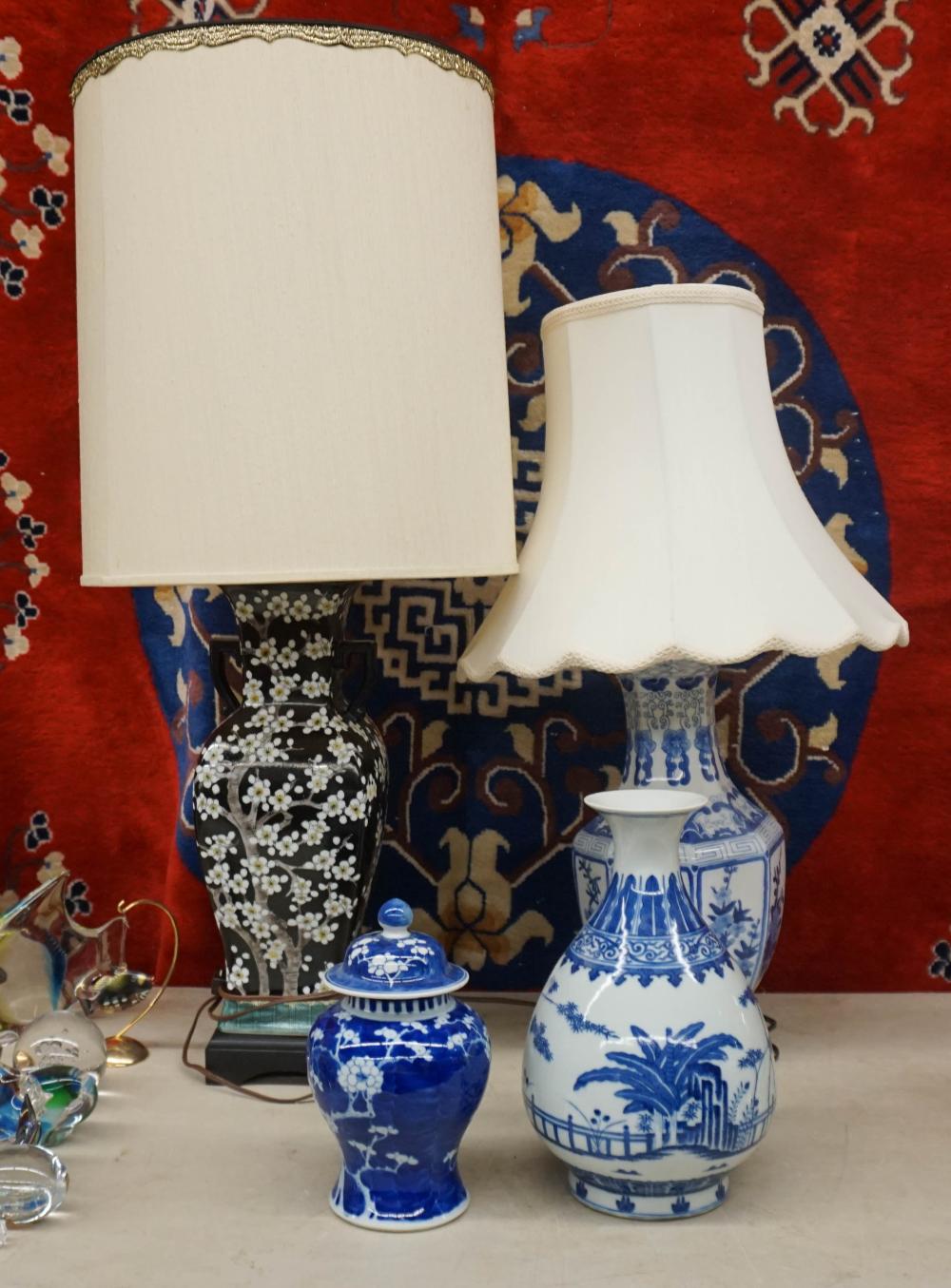 TWO CHINESE PORCELAIN TABLE LAMPS,