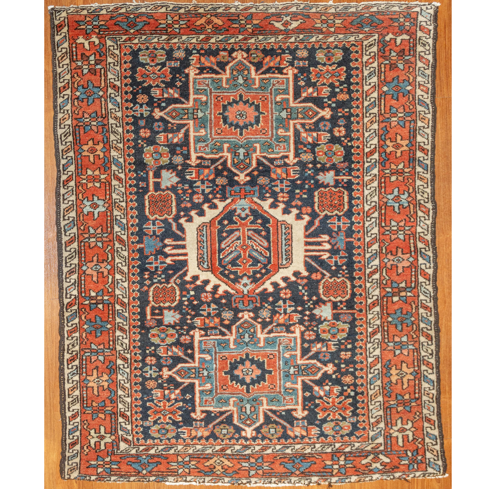 SEMI ANTIQUE KARAJA RUG PERSIA  3b2573