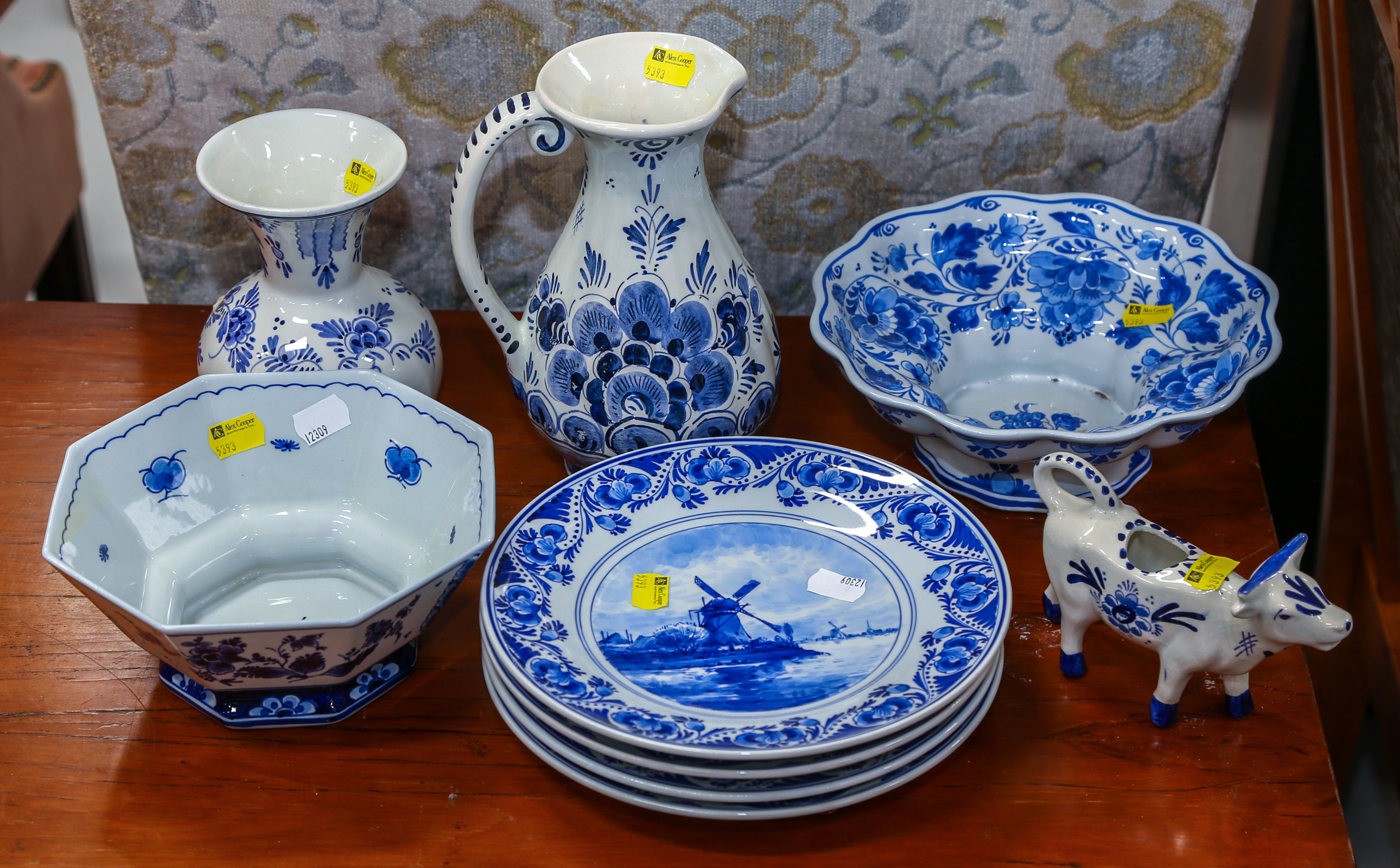 ASSORTMENT OF DELFTWARE 20th century  3b2586