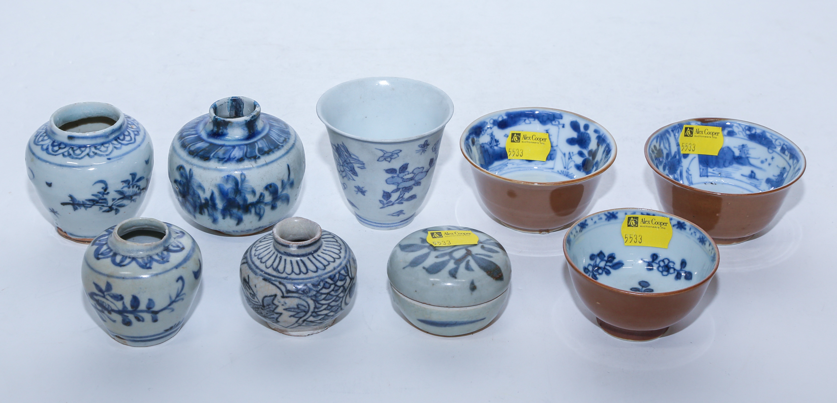 GROUP OF CHINESE & JAPANESE BLUE