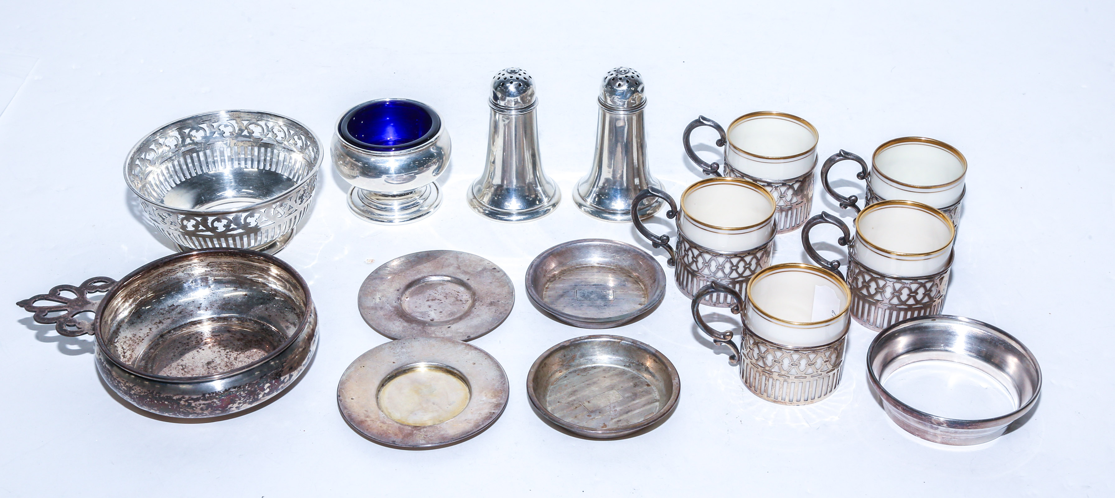 COLLECTION OF STERLING TABLEWARE 3b265b