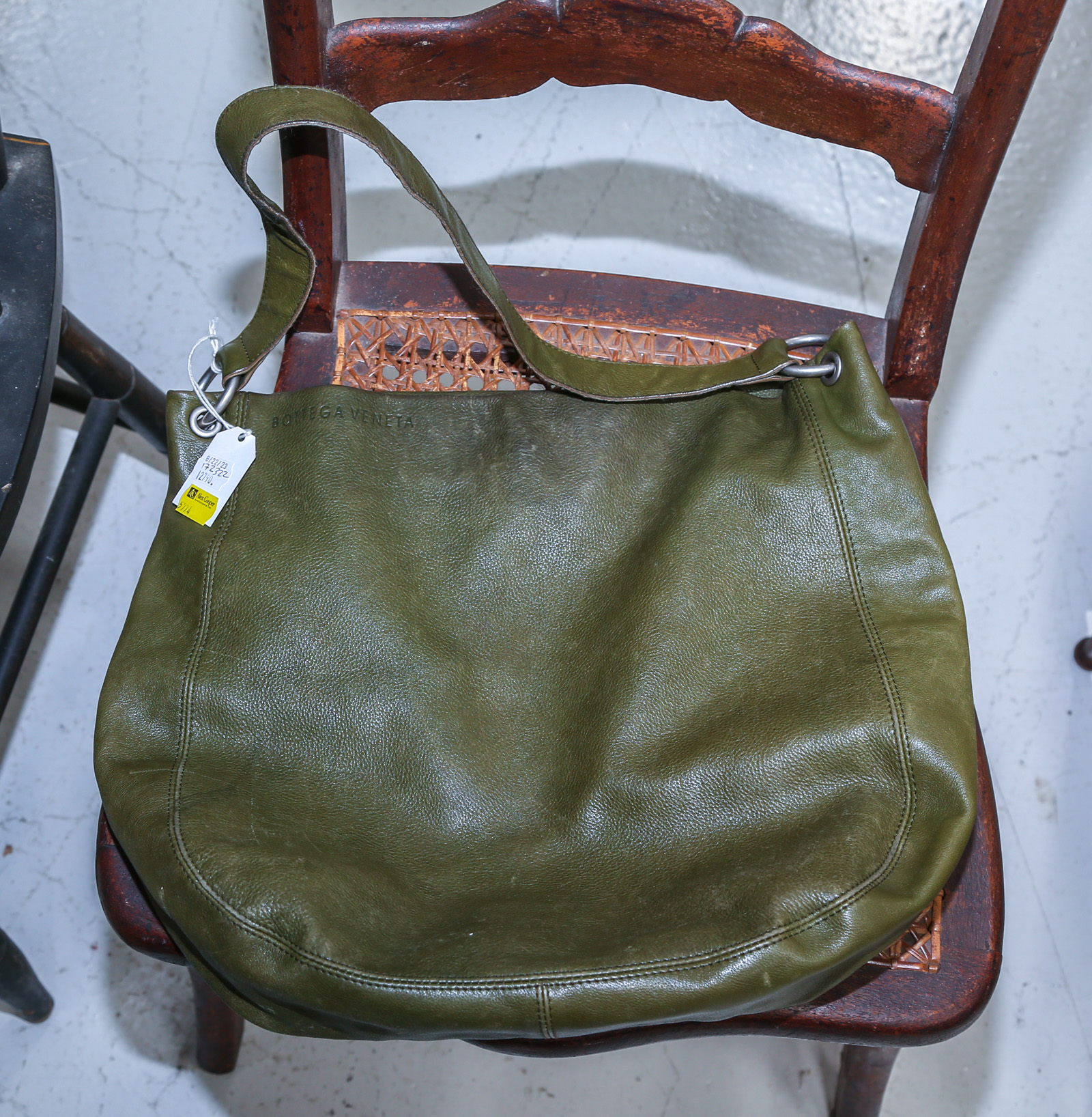 A VINTAGE BOTTEGA VENETA HOBO BAG 3b26fa