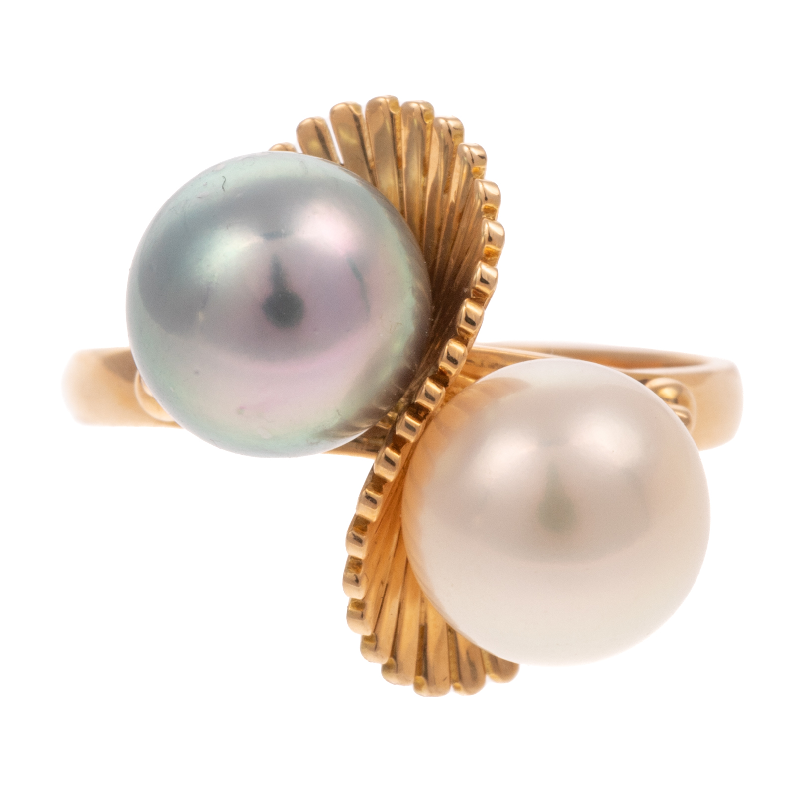 A GREY & WHITE PEARL BYPASS RING