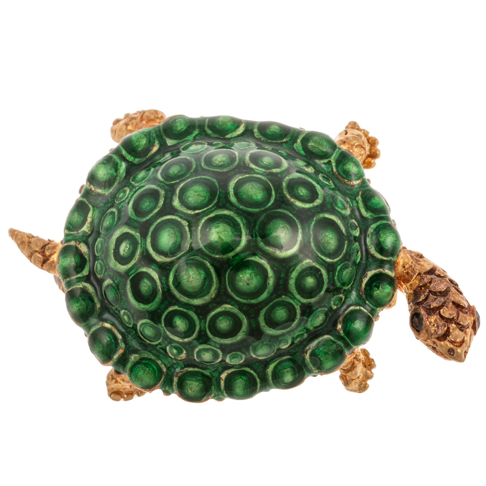 A GREEN ENAMEL TURTLE BROOCH IN