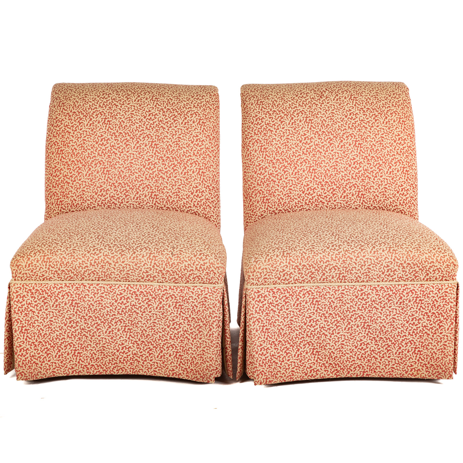 A PAIR OF ARMLESS UPHOLSTERED CHAIRS 3b2a07
