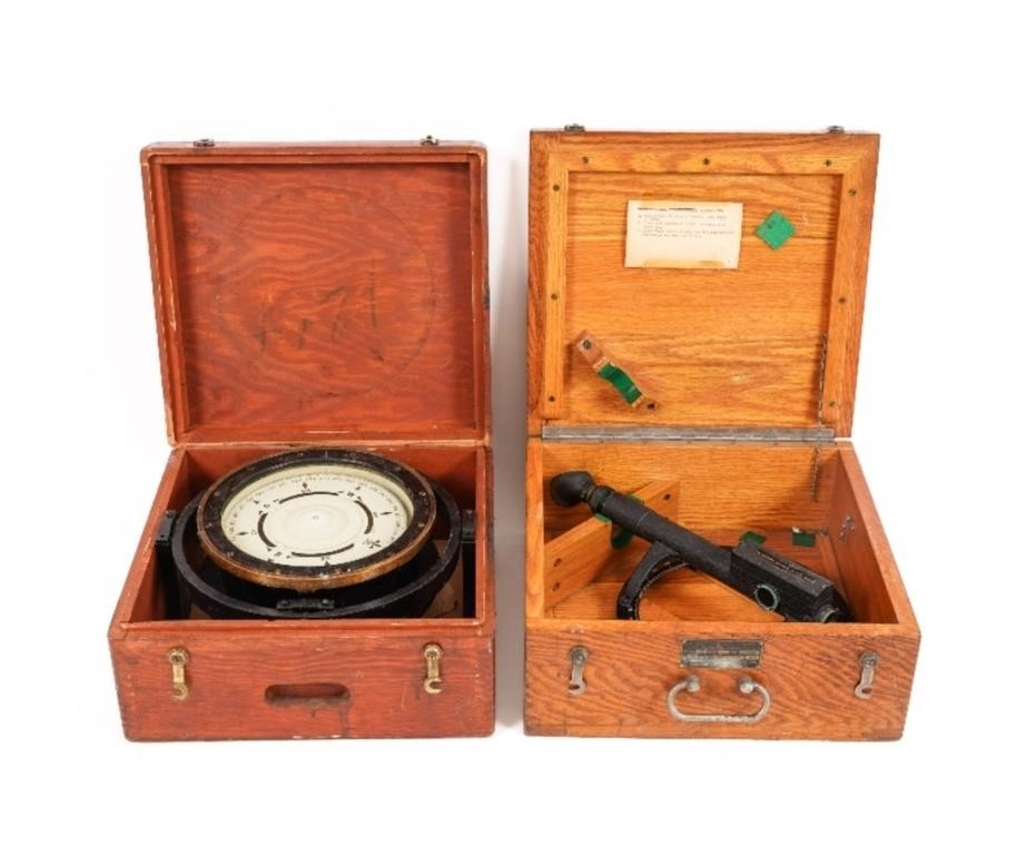 U.S. Navy 1942 ships compass in box