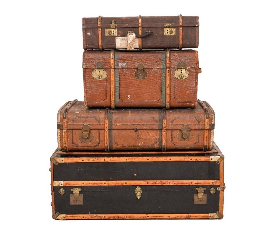 Three travel suitcases with wood 3b2ab1