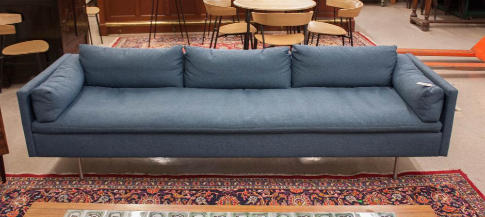 BLUE MID-CENTURY STYLE SOFABLUE