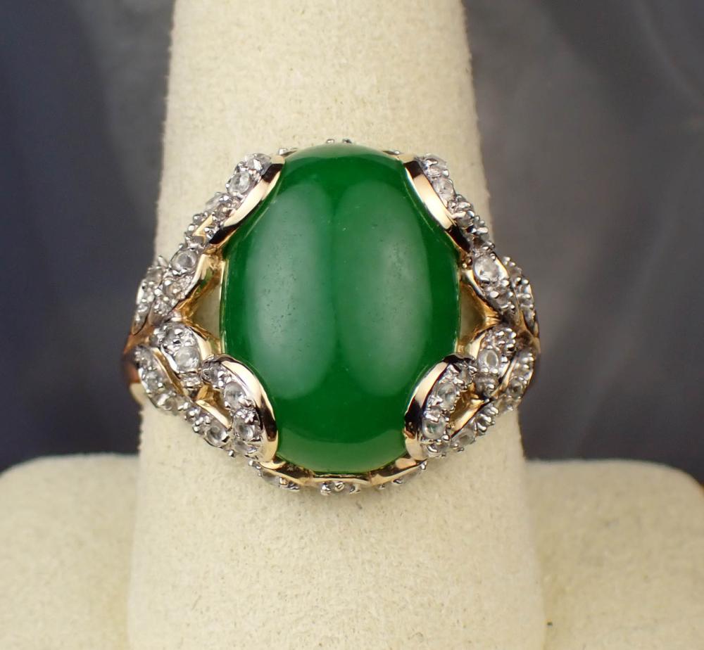 GREEN JADE AND FOURTEEN KARAT GOLD