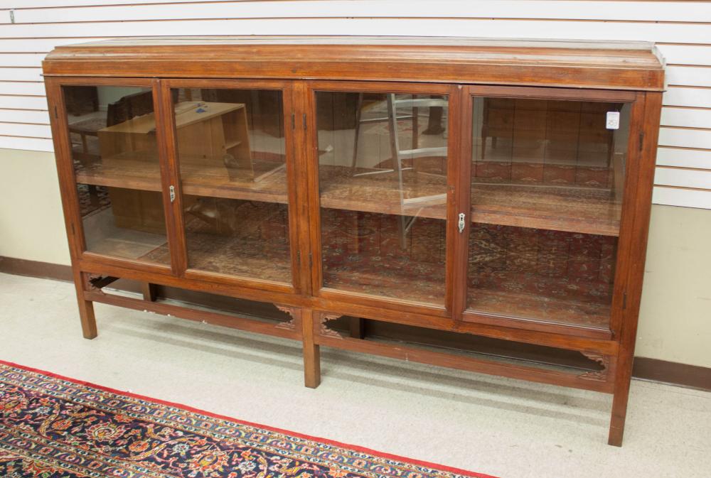 LARGE FOUR-DOOR MAHOGANY DISPLAY