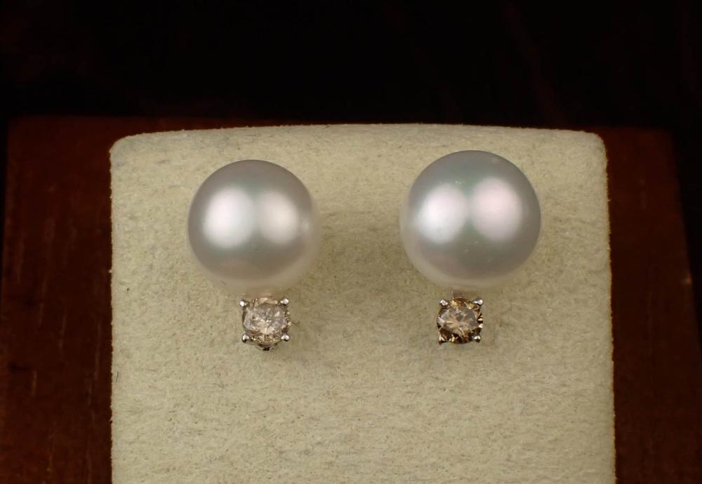 BUTTON PEARL AND CHAMPAGNE DIAMOND 3b2dca