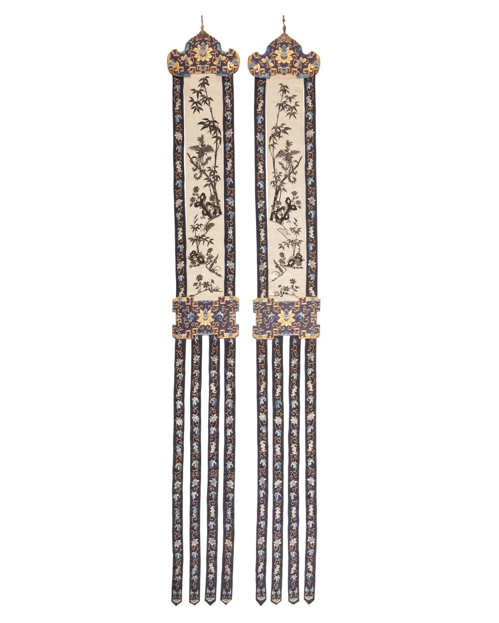 A PAIR OF CHINESE STYLE EMBROIDERED 3b2e13