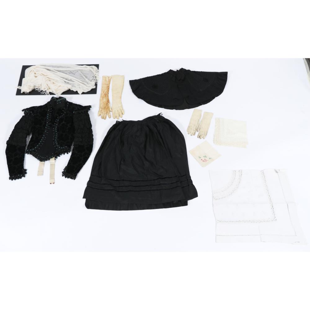 GROUP OF VICTORIAN CLOTHING AND 3b3009