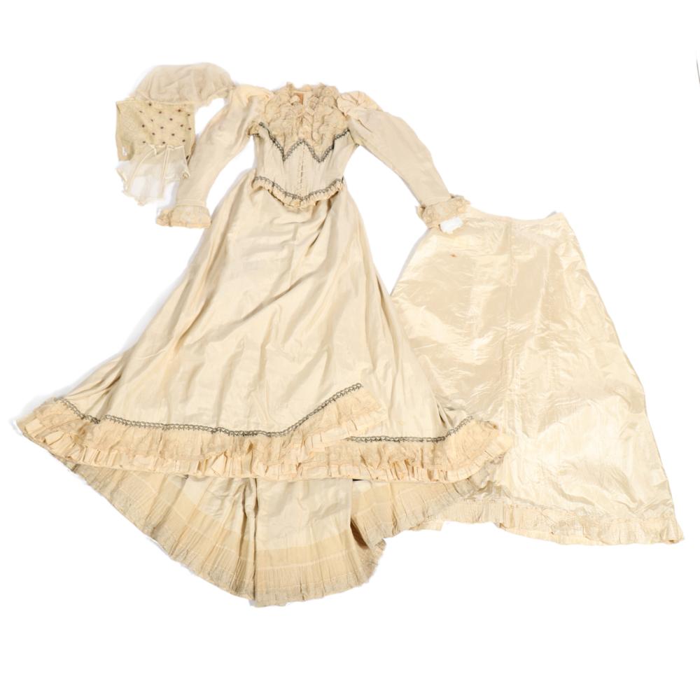 VICTORIAN WEDDING DRESS AND 3b3063