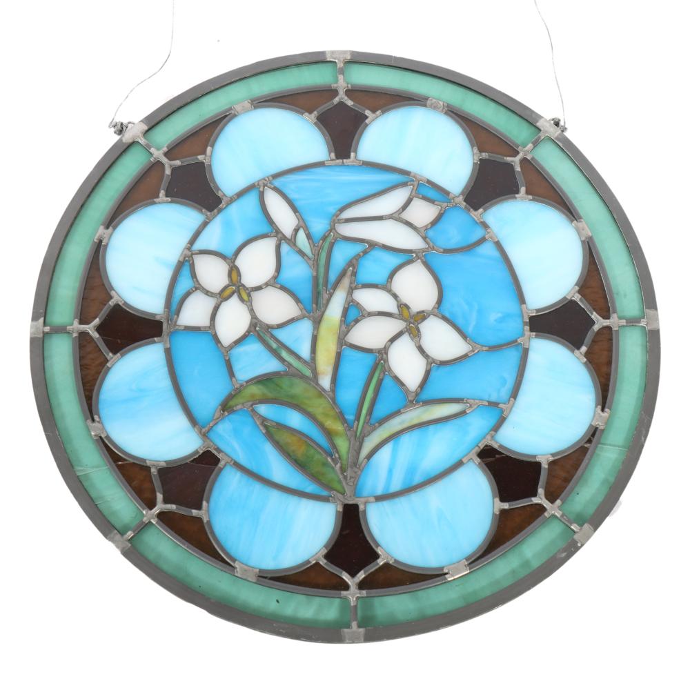 STAINED GLASS ROUNDEL WINDOW OR SUNCATCHER