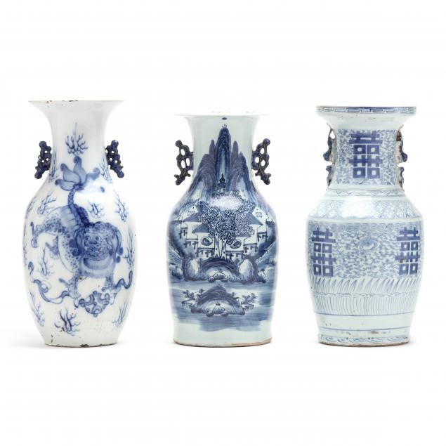 THREE CHINESE BLUE AND WHITE PORCELAIN