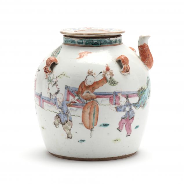 A CHINESE FAMILLE ROSE PORCELAIN WINE