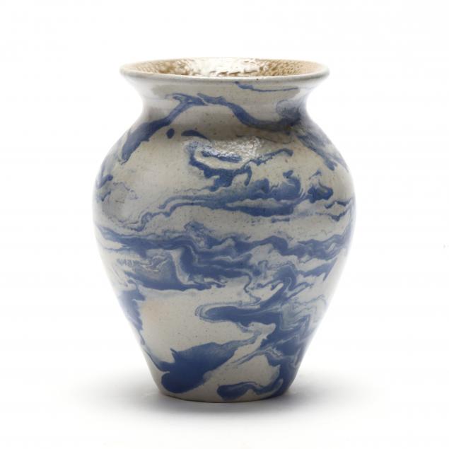 ATTRIBUTED TO AUMAN POTTERY, SWIRL