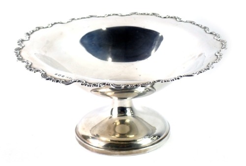 A George V silver fruit bowl with 3b0e57