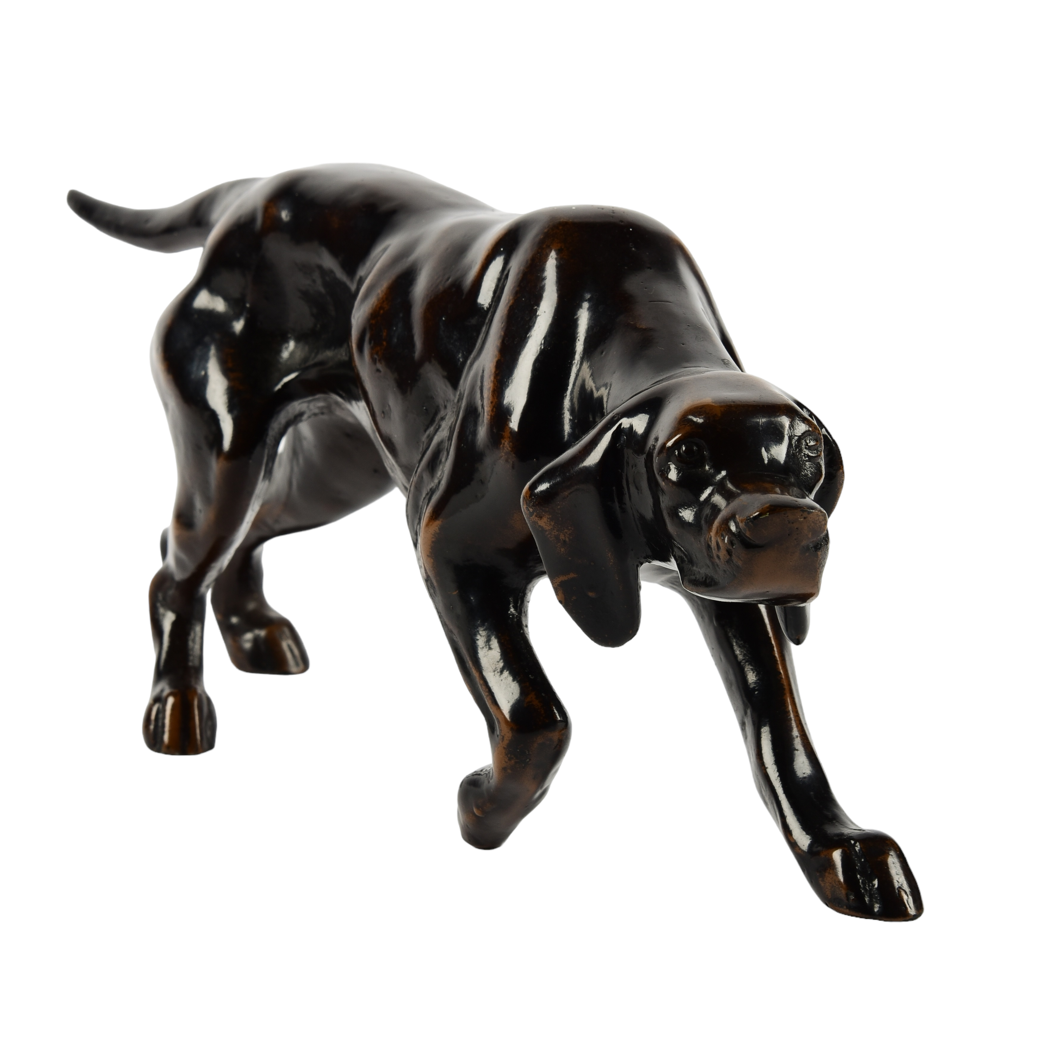 Bronze sculpture of a pointing dog,