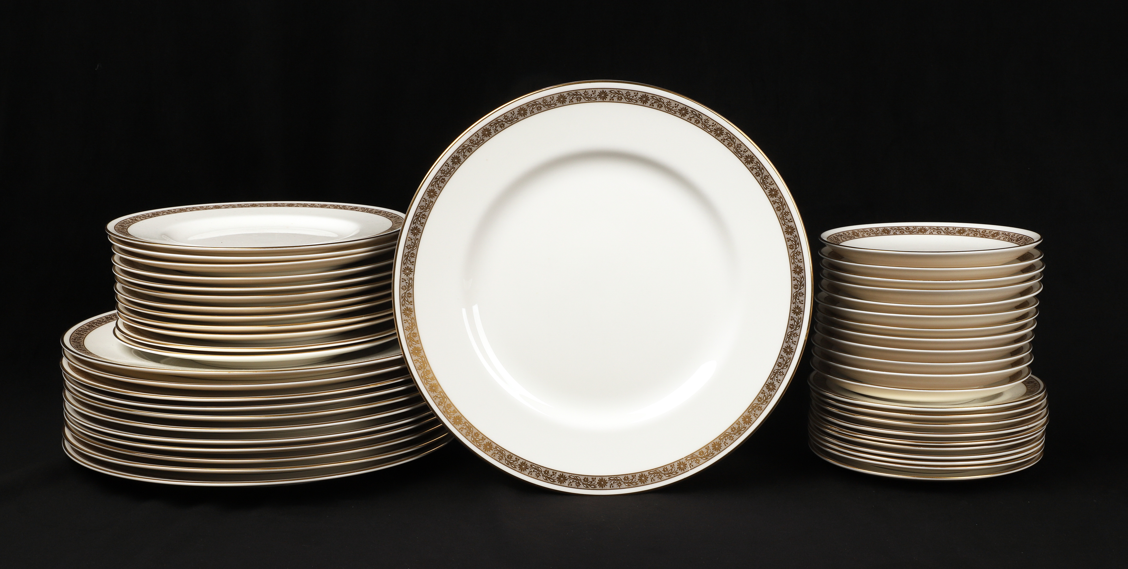 (46) Pcs Royal Worcester porcelain dinnerware,