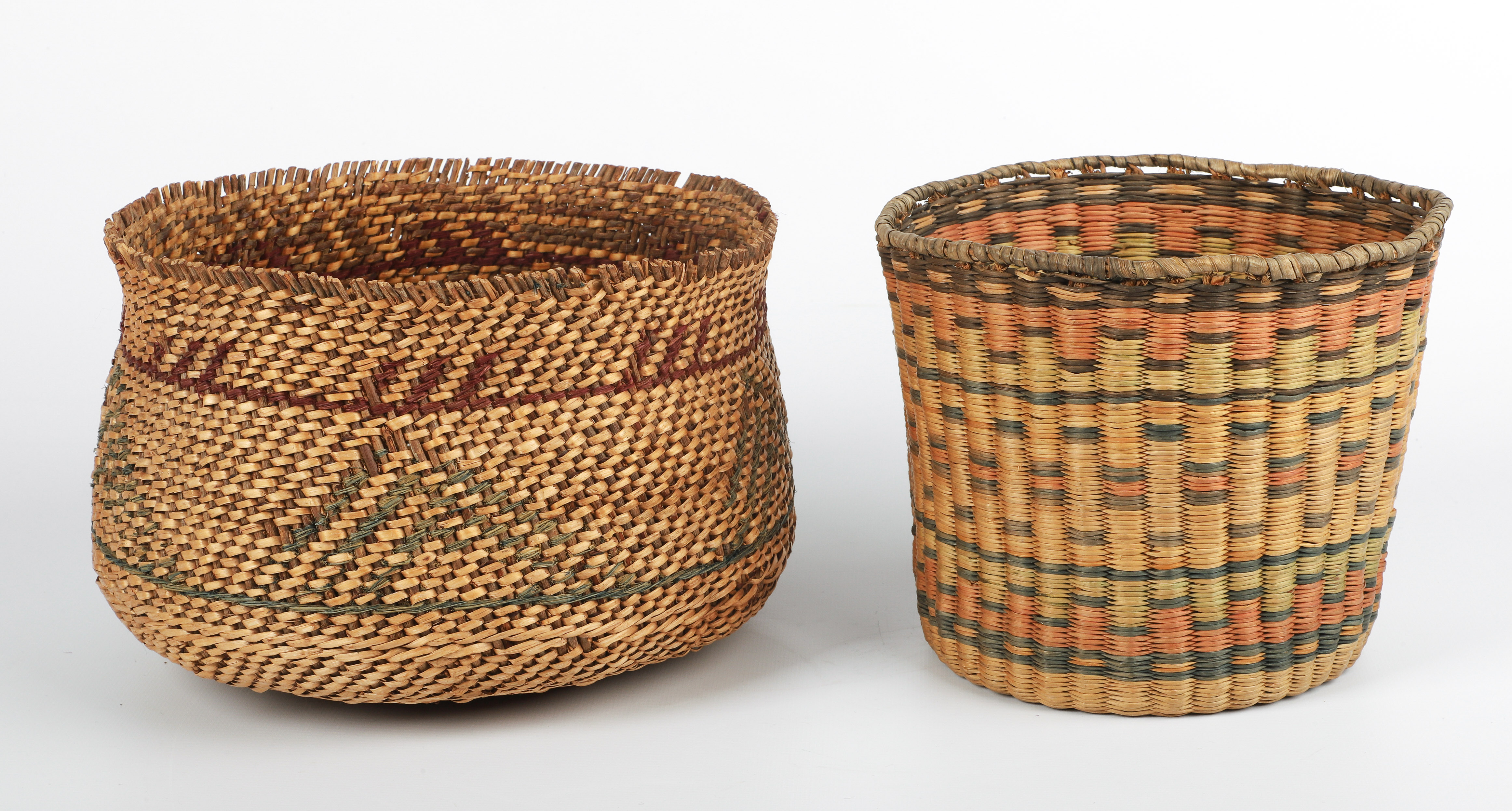  2 Native American baskets c o 3b1350