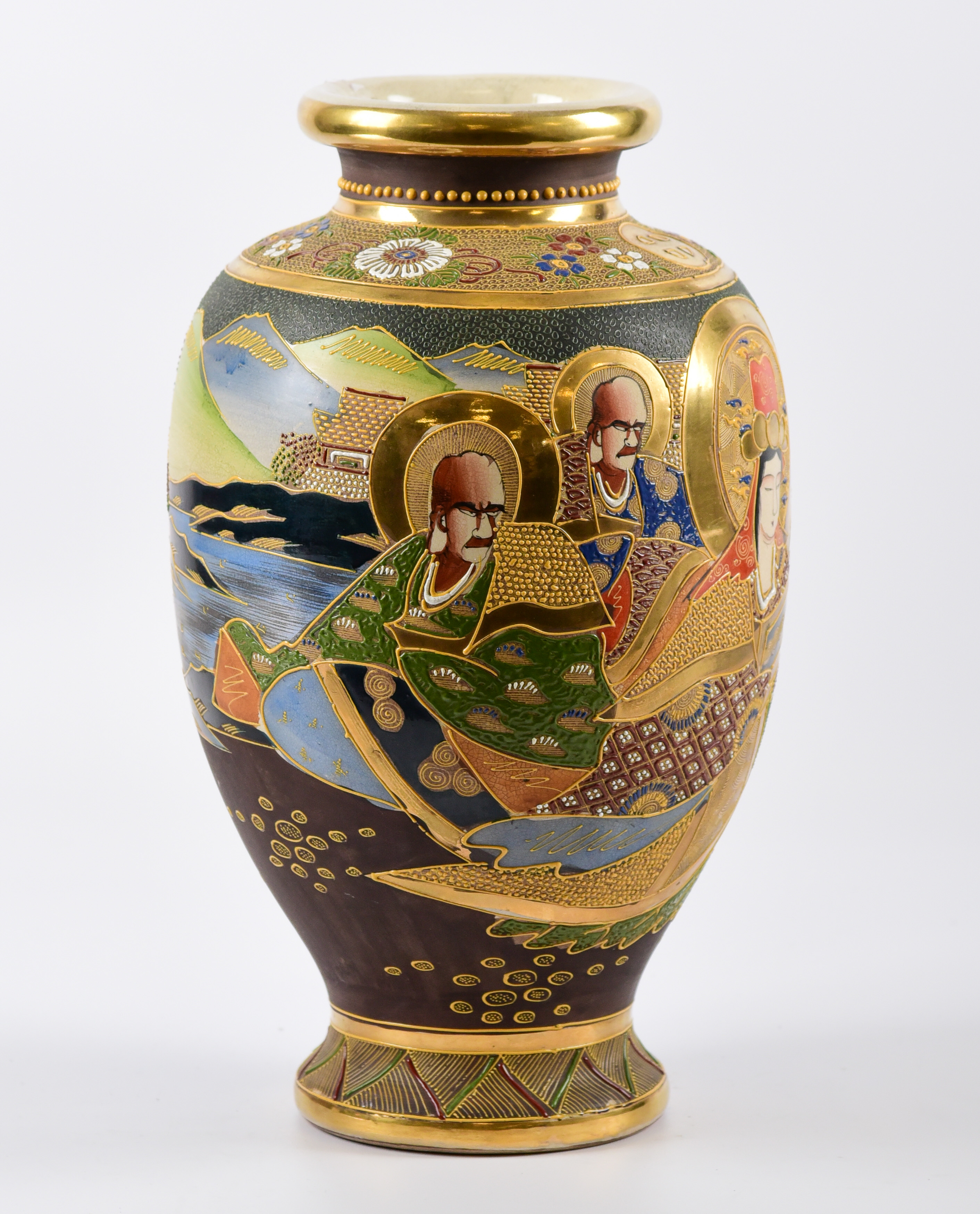 Japanese Satsuma Immortals vase  3b14fd