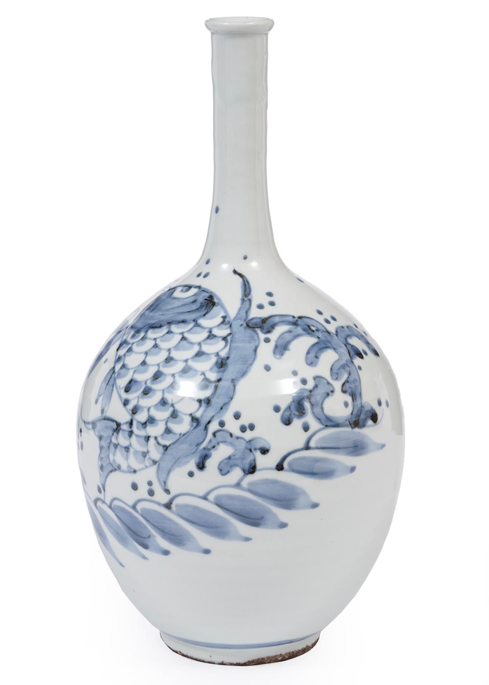 ASIAN BLUE AND WHITE PORCELAIN BOTTLE