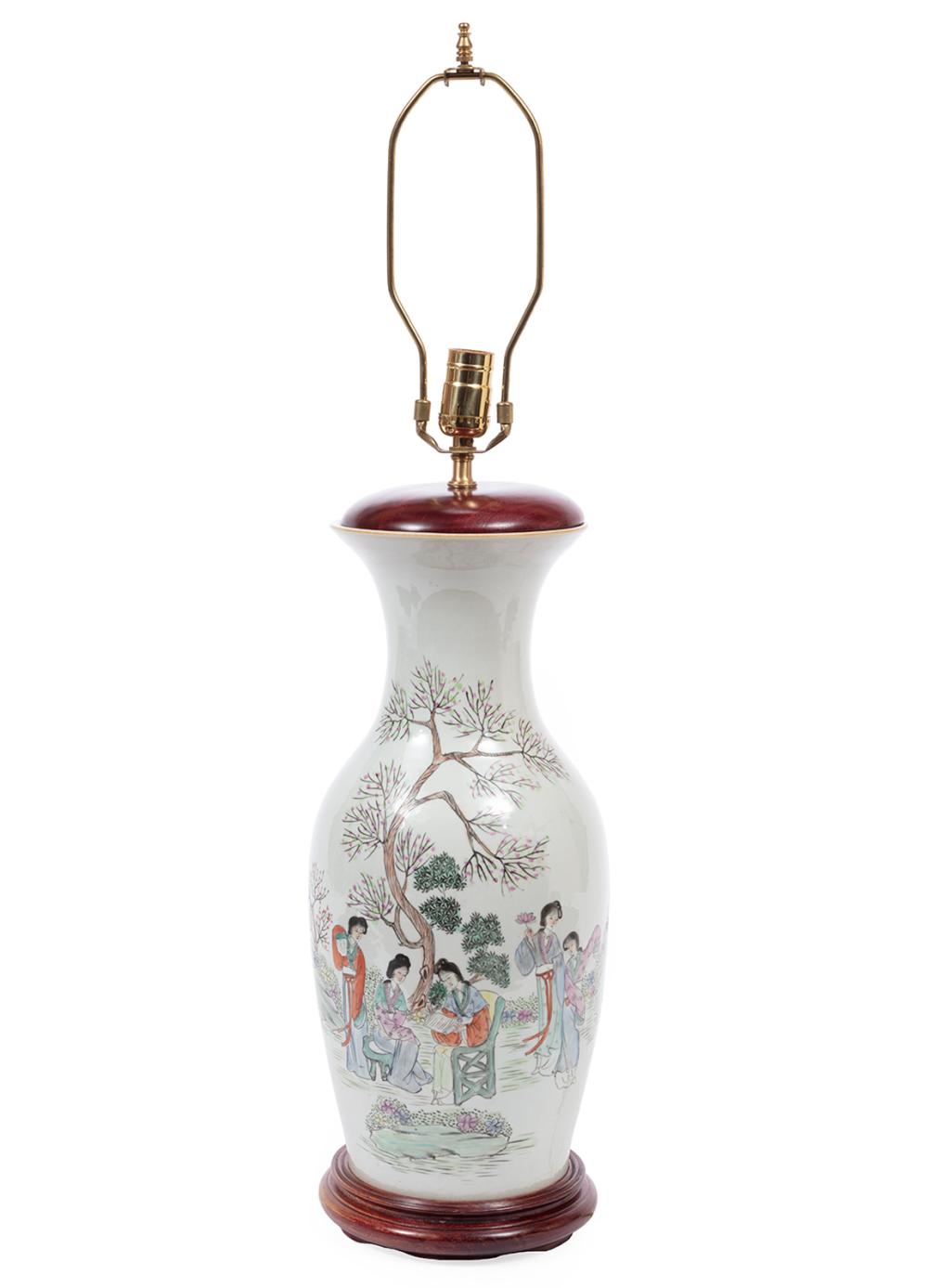 CHINESE FAMILLE ROSE PORCELAIN 3b174c