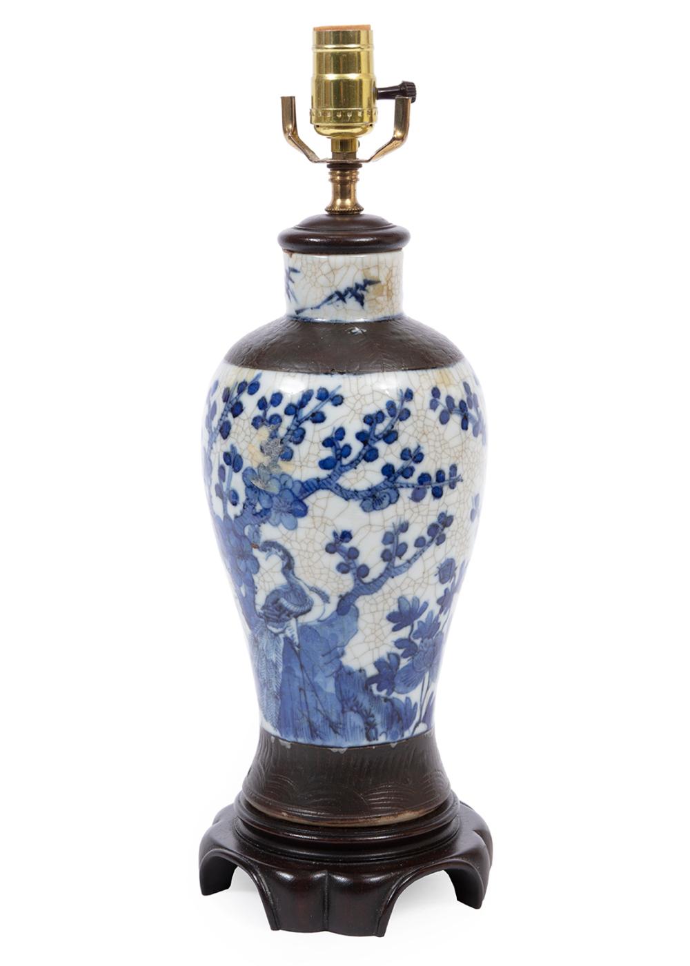 CHINESE GLAZED PORCELAIN VASEChinese