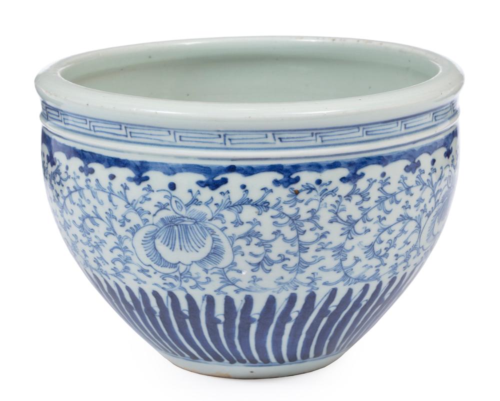 CHINESE BLUE AND WHITE TALL BOWL 3b1751