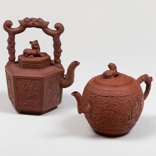 TWO CHINESE YIXING TEAPOTS WITH 3b19db