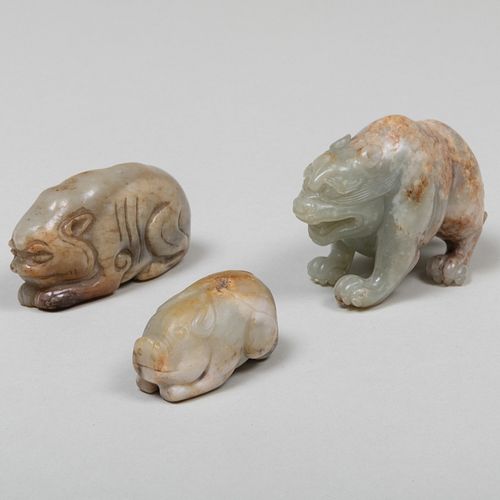 THREE CHINESE HARDSTONE CARVINGS 3b1a22