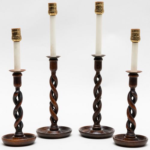 TWO PAIRS OF TURNED WOOD CANDLESTICK 3b1b0f