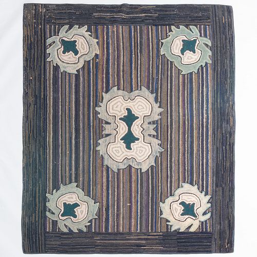 HOOKED RUG WITH ARTICHOKE DESIGNApproximately 3b1b38