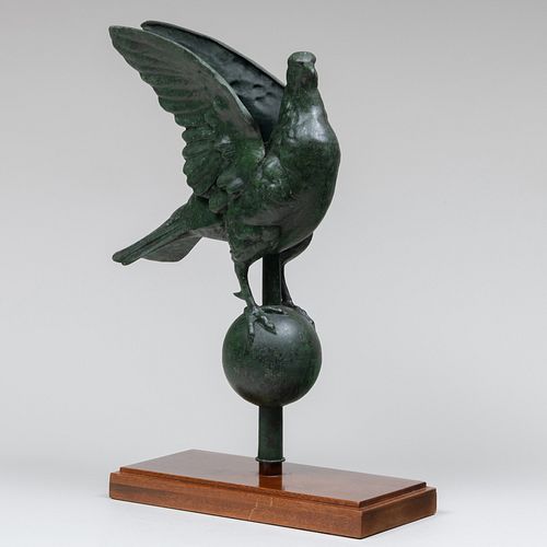 PATINATED METAL DOVE FORM FINIALRaised 3b1b8e