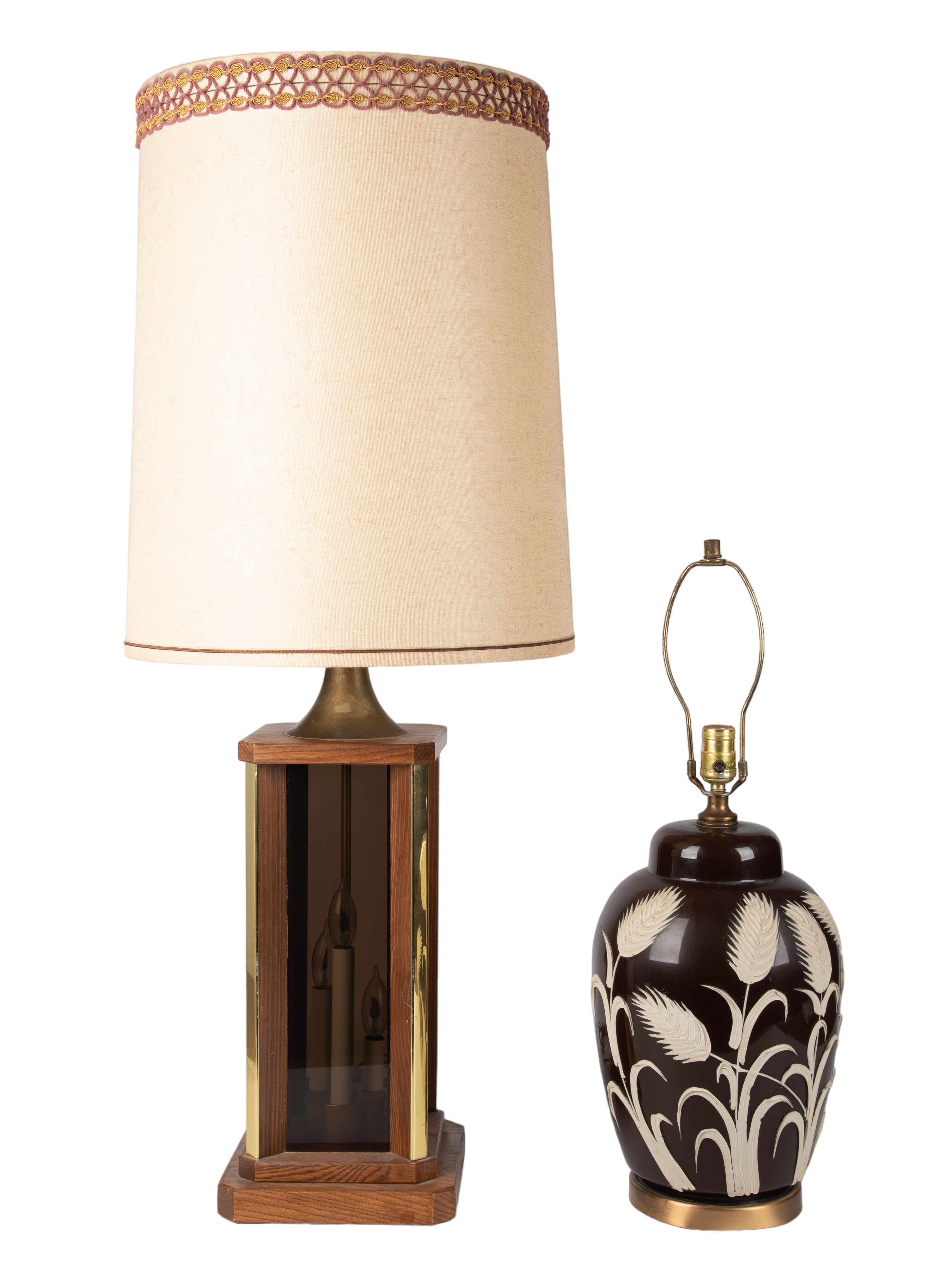 (2) Decorative table lamps, c/o porcelain