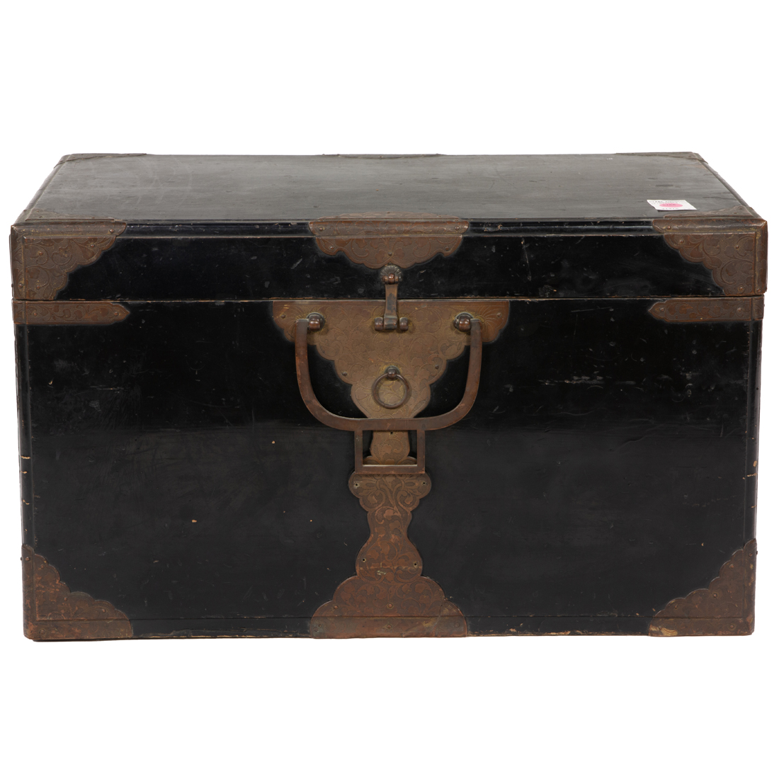 JAPANESE LACQUERED CHEST Japanese lacquered