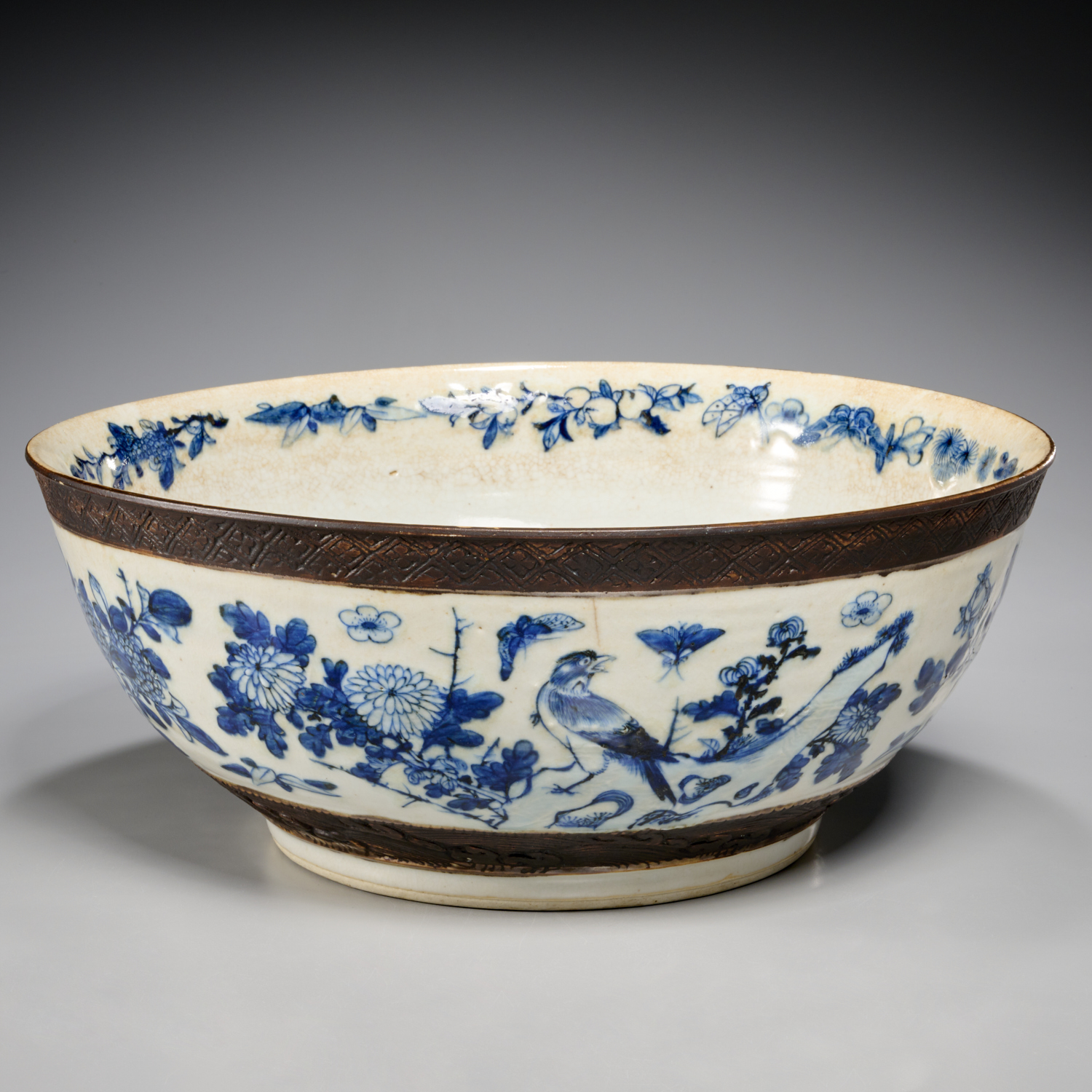 LARGE CHINESE BLUE & WHITE PUNCH BOWL