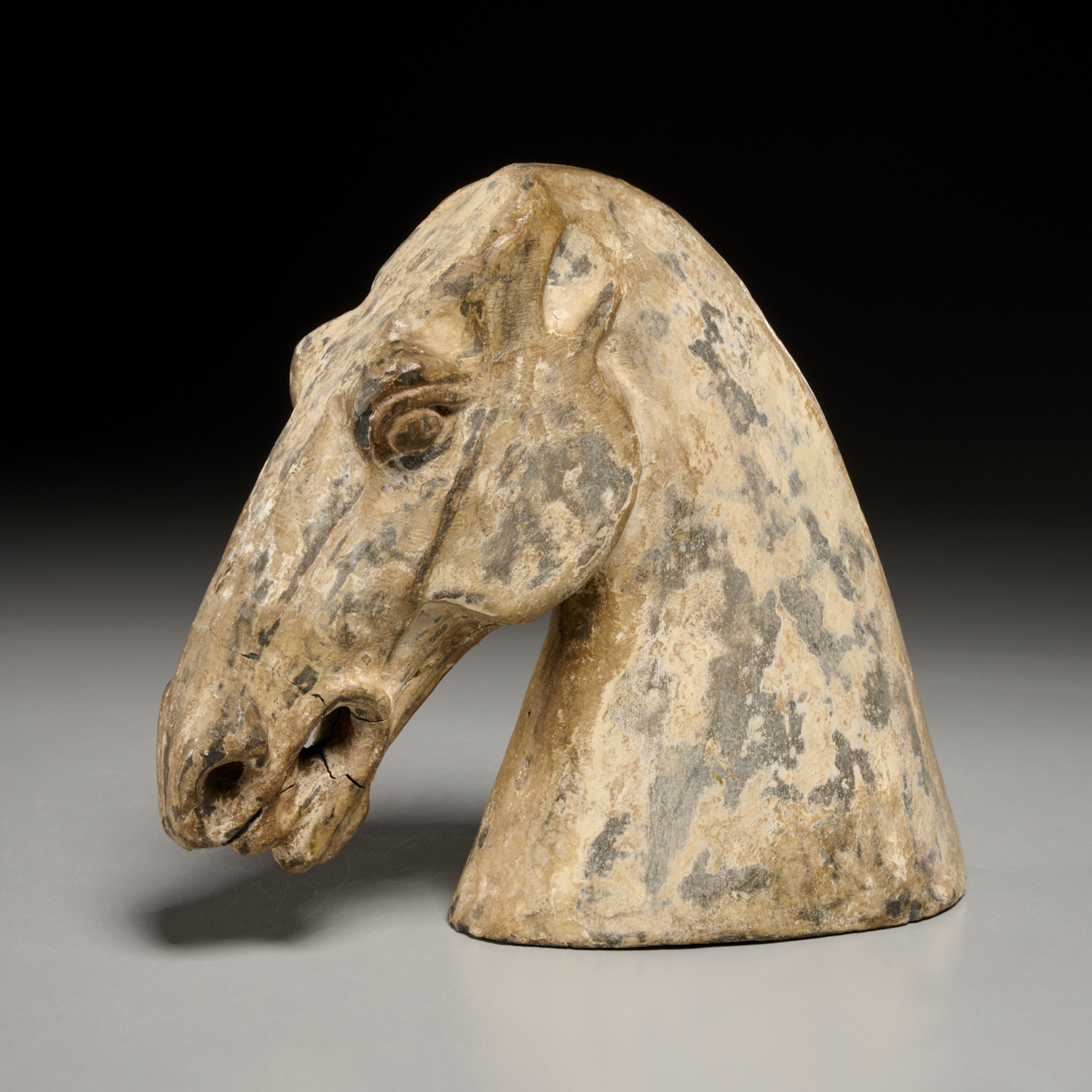 CHINESE HAN STYLE EARTHENWARE HORSE