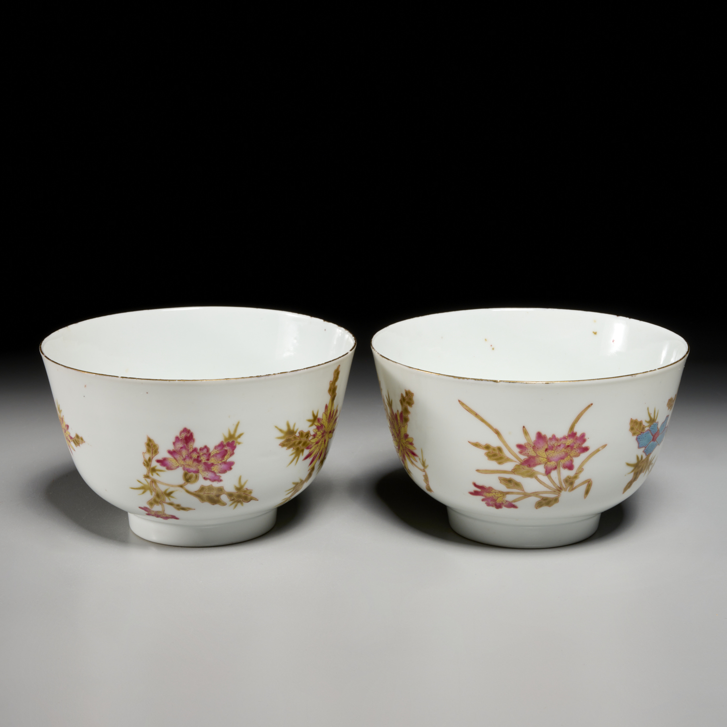 PAIR CHINESE PORCELAIN RICE BOWLS 3b45a3