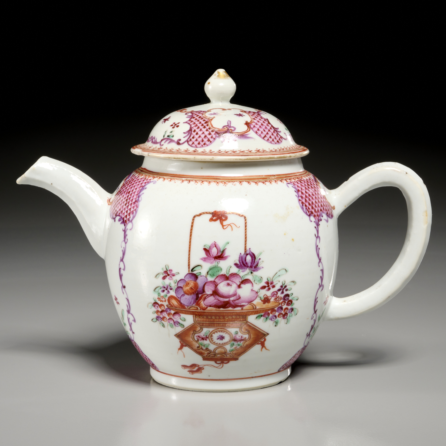 CHINESE EXPORT FAMILLE ROSE TEAPOT 3b45dd