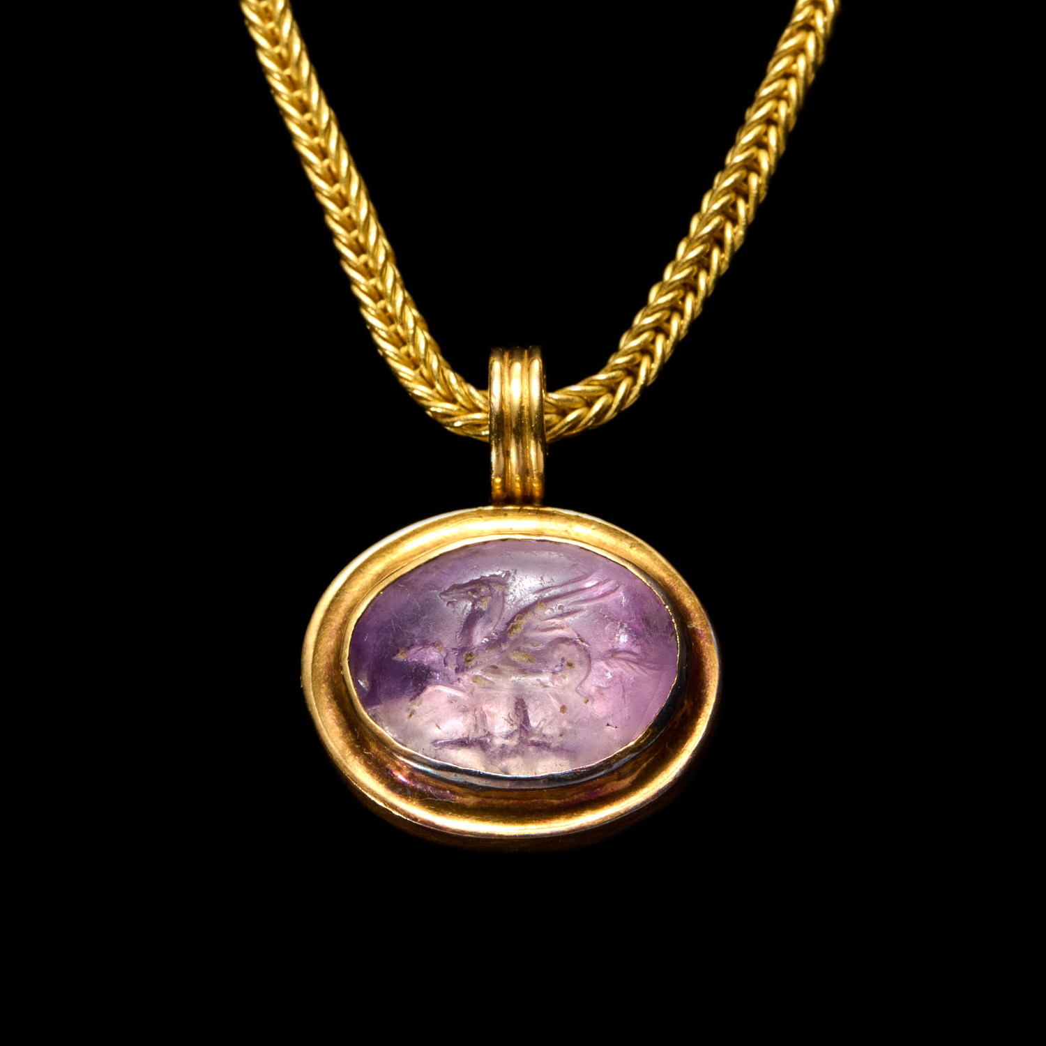 ROMAN STYLE GOLD AND AMETHYST INTAGLIO 3b497b