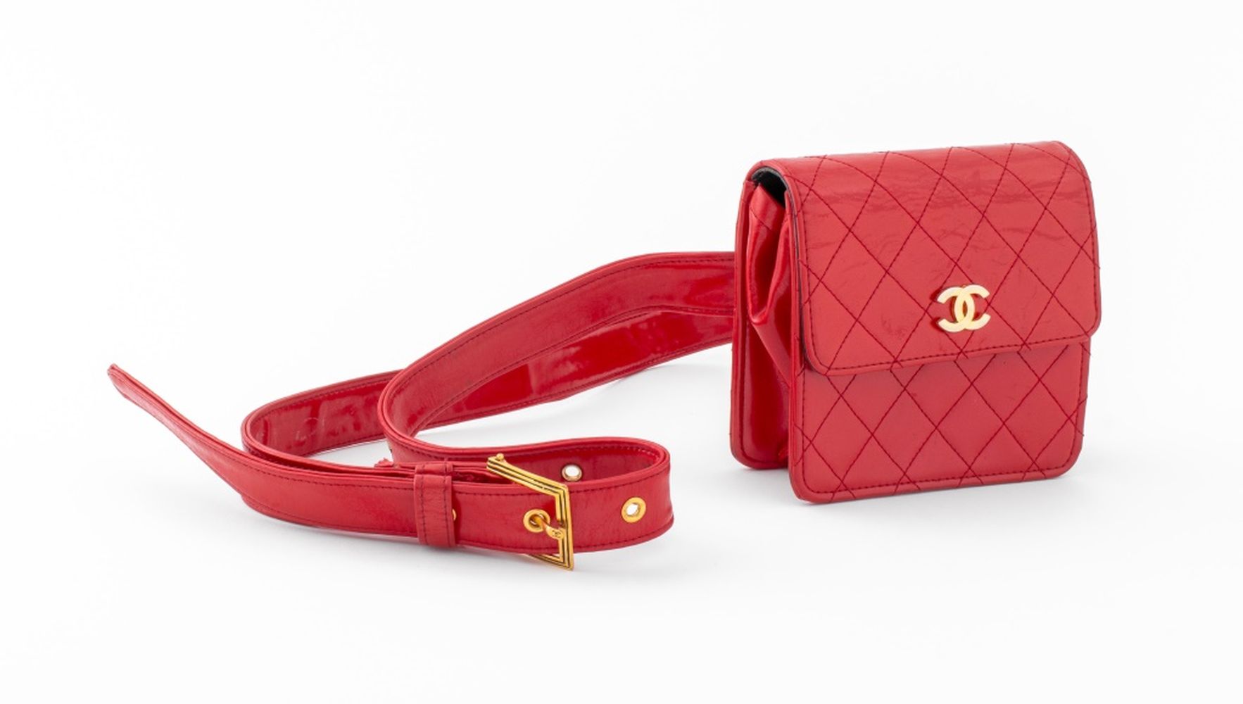 CHANEL RED PATENT LEATHER WAIST 3b4a23