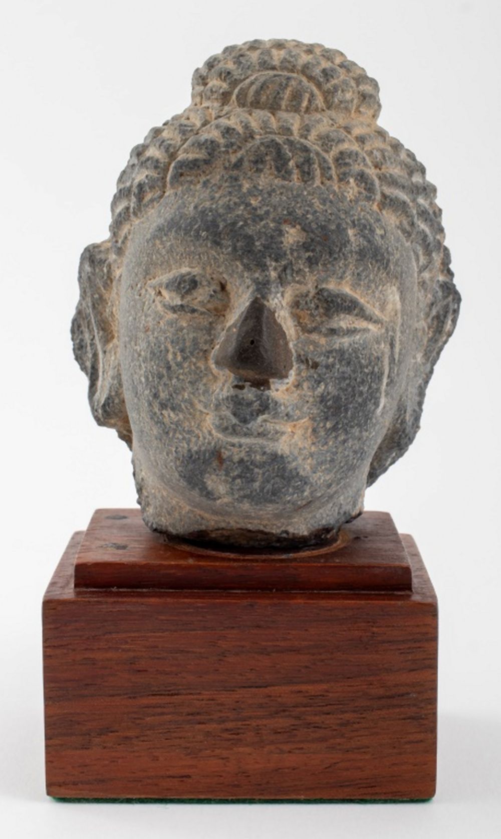 ANCIENT GANDHARA GRAY SCHIST BUDDHA