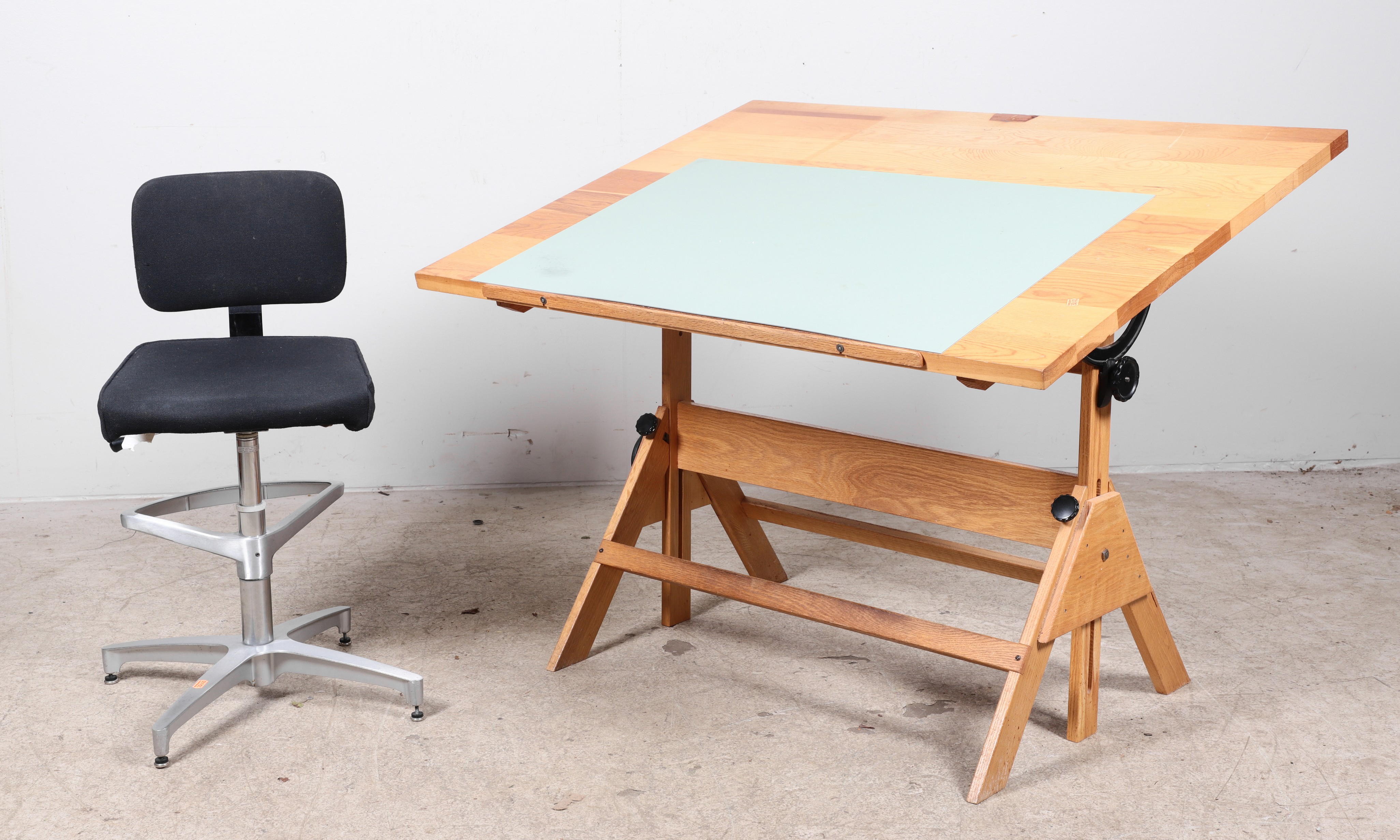 Architectural adjustable drawing table